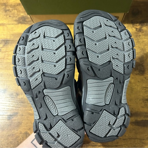Keen Kids Newport H2 Sandals in Blue Depth NEW Size 12 - Picture 4 of 5